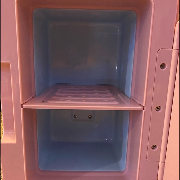 Disney princess X, Pop sugar, Happily Ever, Home. Princess Beauty Minifridge 6L - Picture 3 of 6